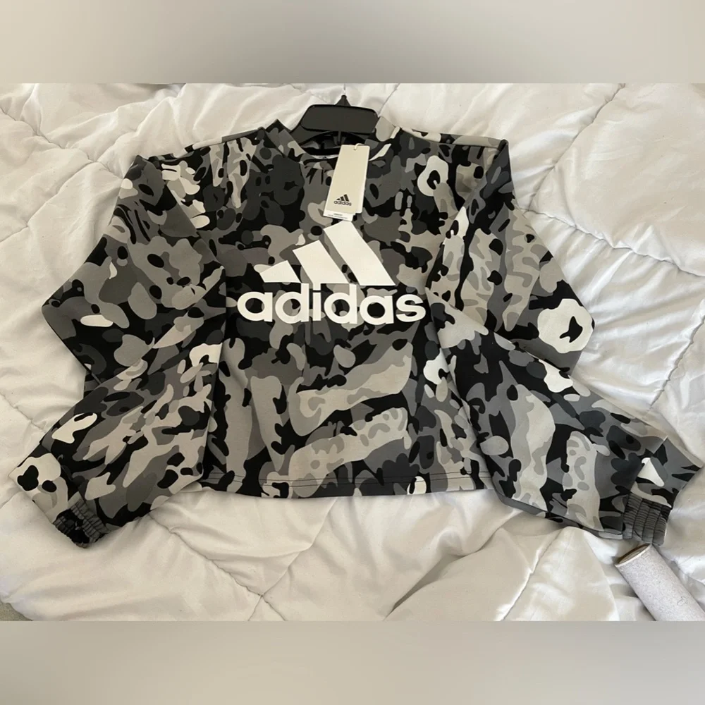 Adidas Black and Grey Camo Sweatshirt. Size Large - Picture 3 of 8